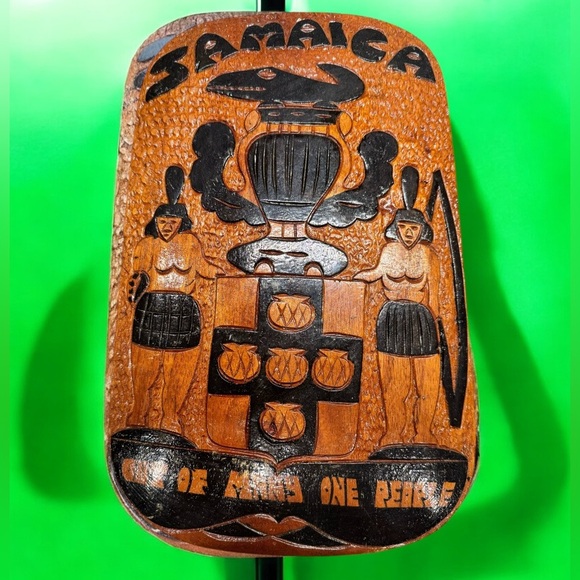 Jamaica hand carved Wooden Plaque Design out of many one people 15x10in - Picture 2 of 4